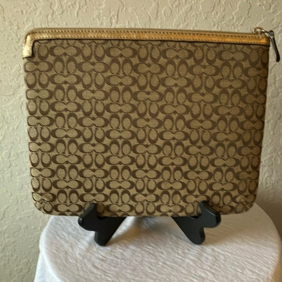 Coach:Brown Signature Tablet/ iPad Case Holder- Padded Pouch Logo - Picture 1 of 16